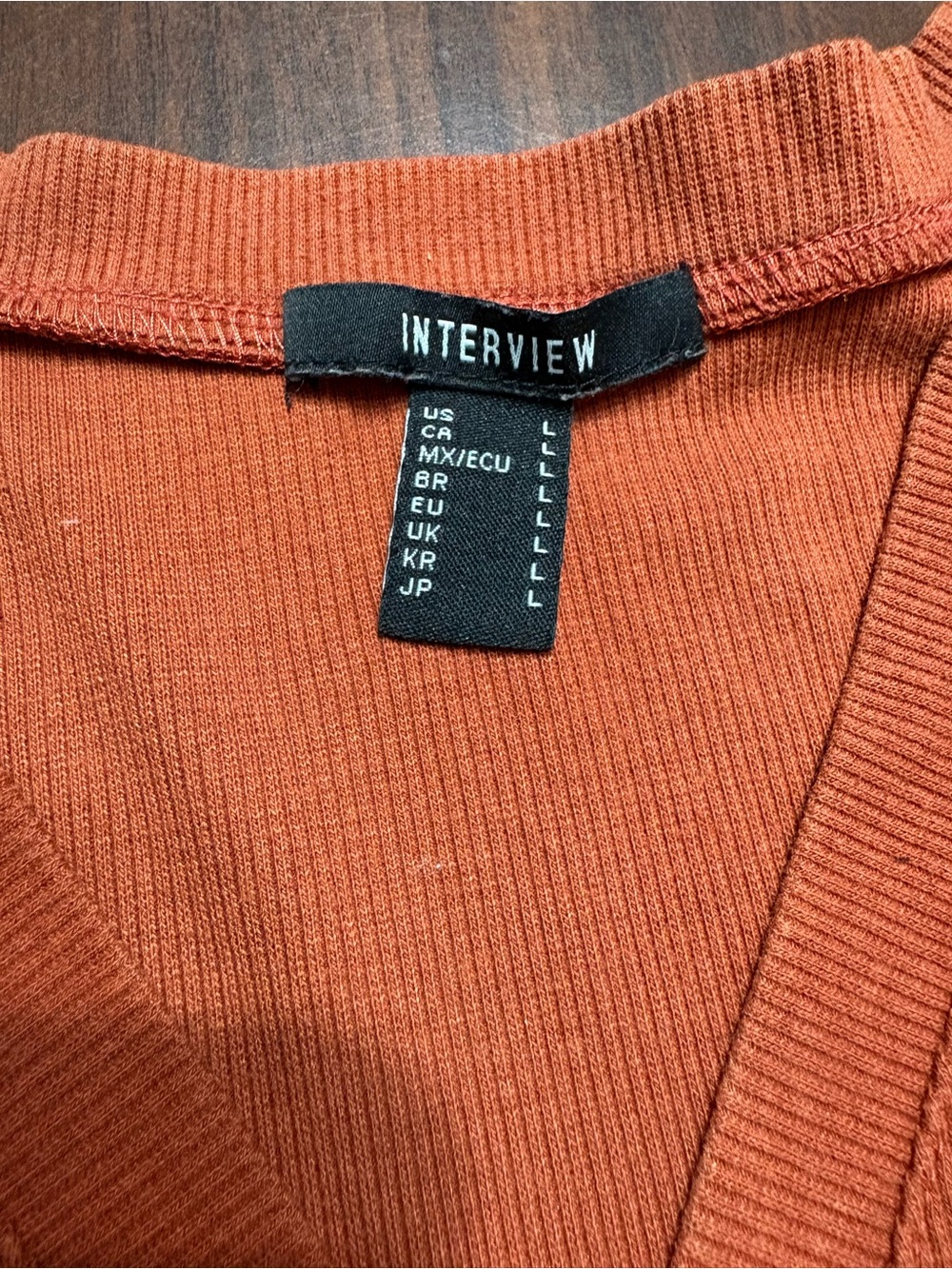 INTENTIONALLY BLANK Ribbed Button-Front V-Neck Top - Rust Orange - Picture 7 of 9